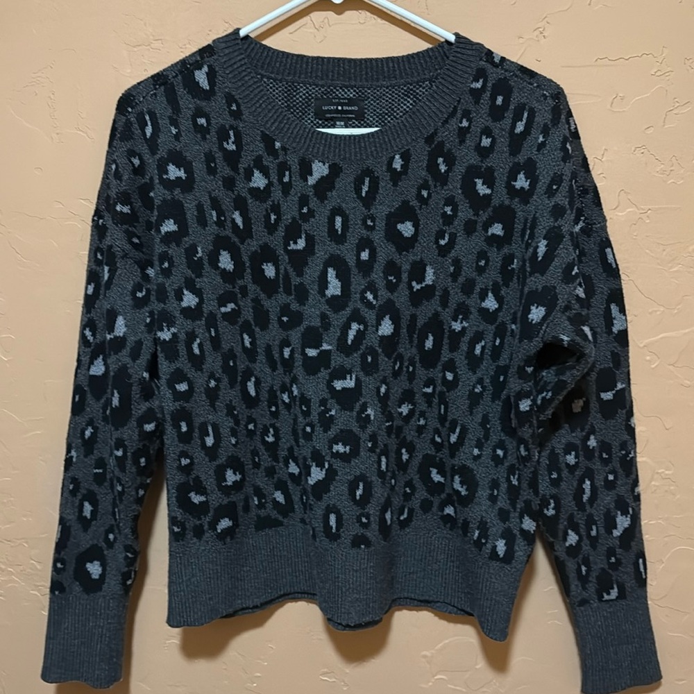 Lucky brand 🍀 leopard print sweater
